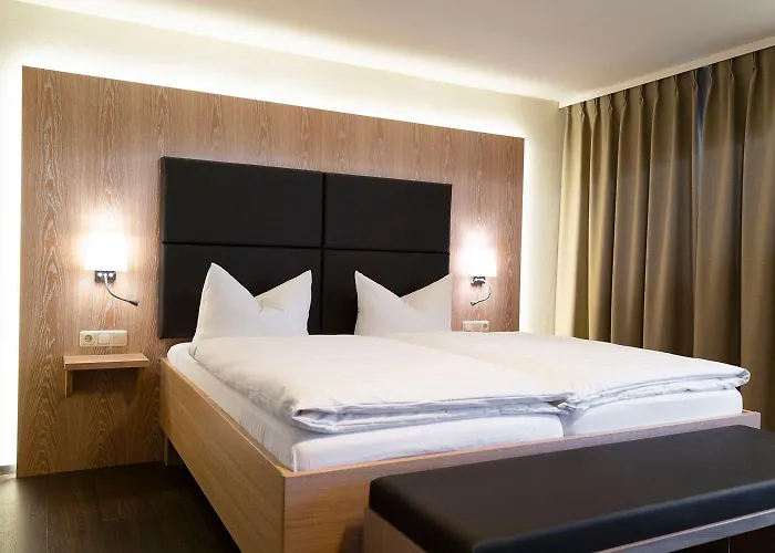 & Boehm Hotel